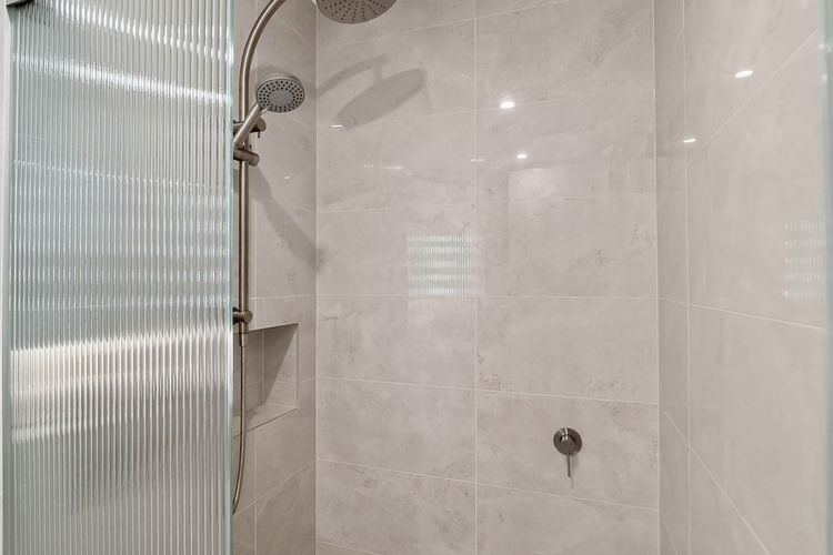 250SQM Cosy Bondi Escape | Luxe 3BR + Parking