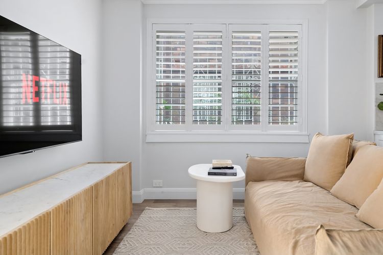 Easy Access 2BR Flat with Parking in Rose Bay