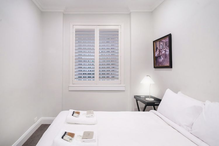Easy Access 2BR Flat with Parking in Rose Bay