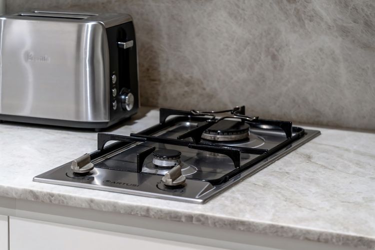 Full kitchen image 2