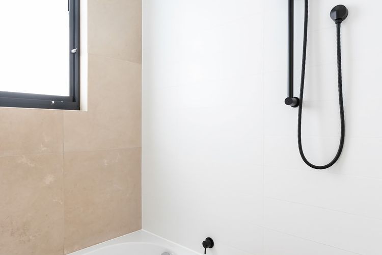 Chic 2 Bed Apartment w Balcony Near Coogee Beach