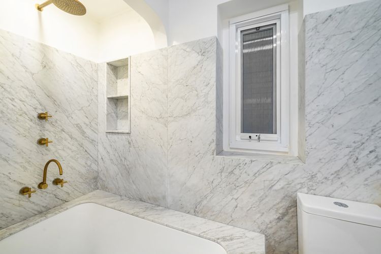 Executive 2BR Apt w Balcony near Yarranabbe Park