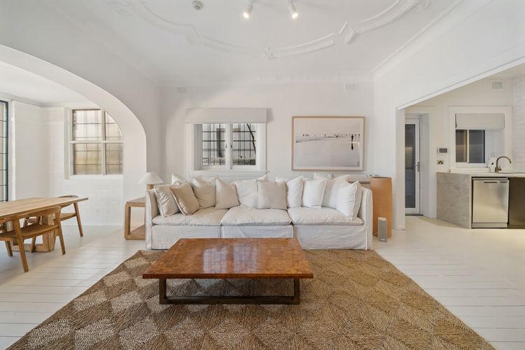 Executive 2BR Apt w Balcony near Yarranabbe Park