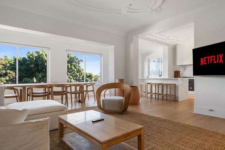 Luxe 3BR Full Floor Suite w Views Darling Point