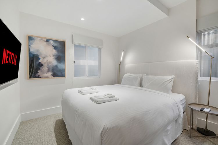 Luxe 3BR Full Floor Suite w Views Darling Point