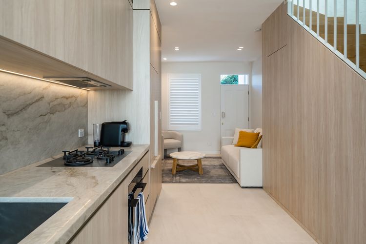 Full kitchen image 3