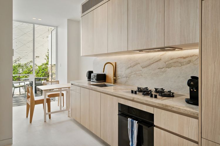 Full kitchen image 5