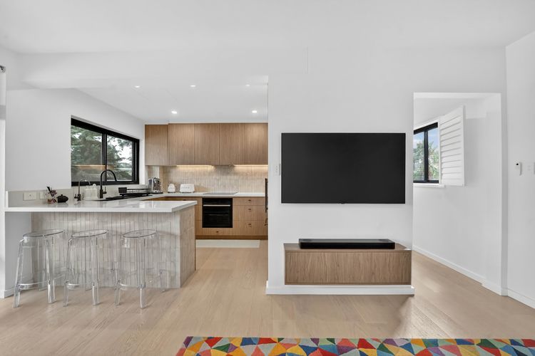 Full kitchen image 7