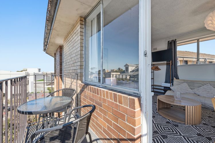 Paddington Studio w/ Balcony & Parking Near CBD