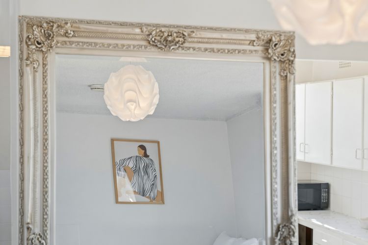 Paddington Studio w/ Balcony & Parking Near CBD