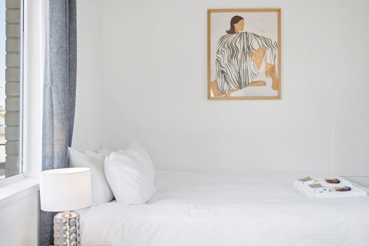 Paddington Studio w/ Balcony & Parking Near CBD