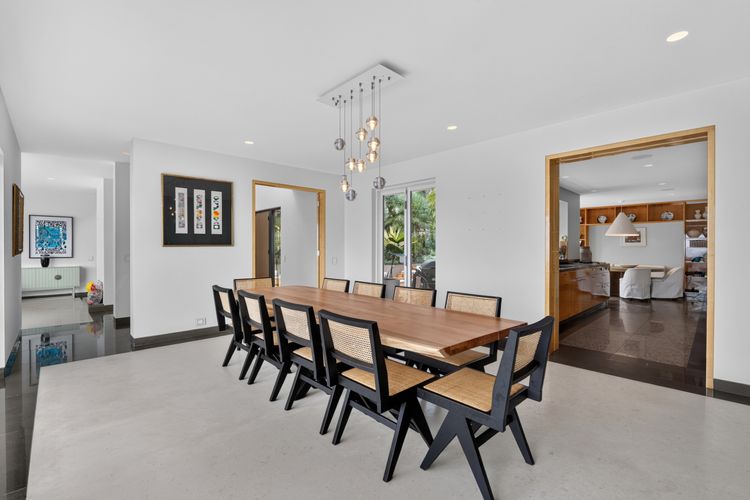 Luxury Coastal Haven with Pool in South Coogee