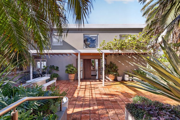 Luxury Coastal Haven with Pool in South Coogee