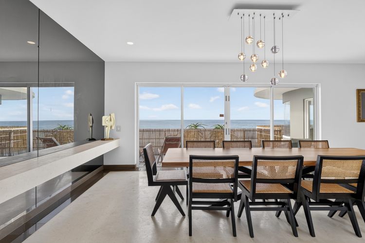Luxury Coastal Haven with Pool in South Coogee
