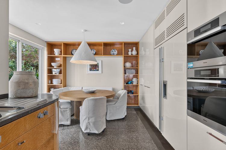 Luxury Coastal Haven with Pool in South Coogee