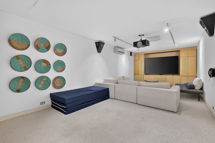 Luxury Coastal Haven with Pool in South Coogee