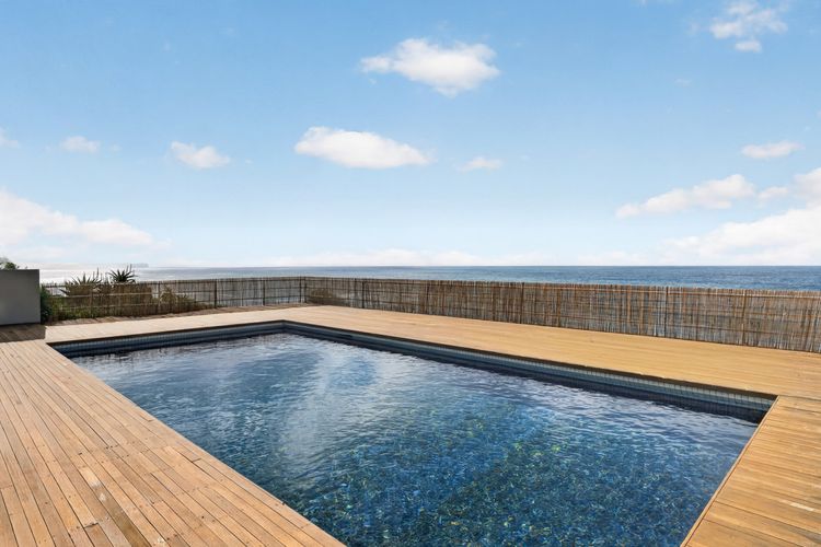 Luxury Coastal Haven with Pool in South Coogee