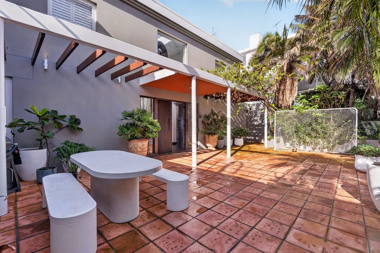 Luxury Coastal Haven with Pool in South Coogee