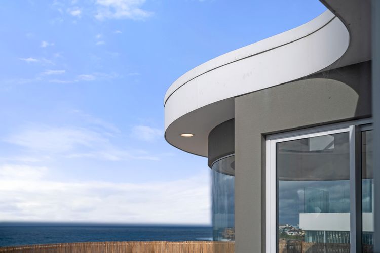 Luxury Coastal Haven with Pool in South Coogee