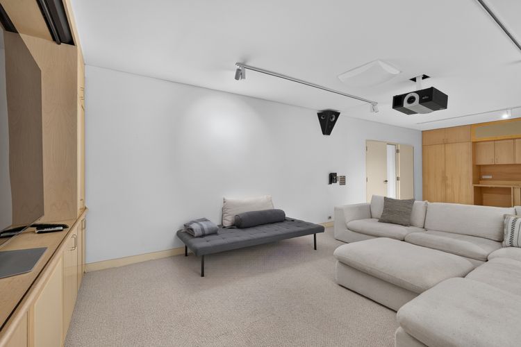 Luxury Coastal Haven with Pool in South Coogee