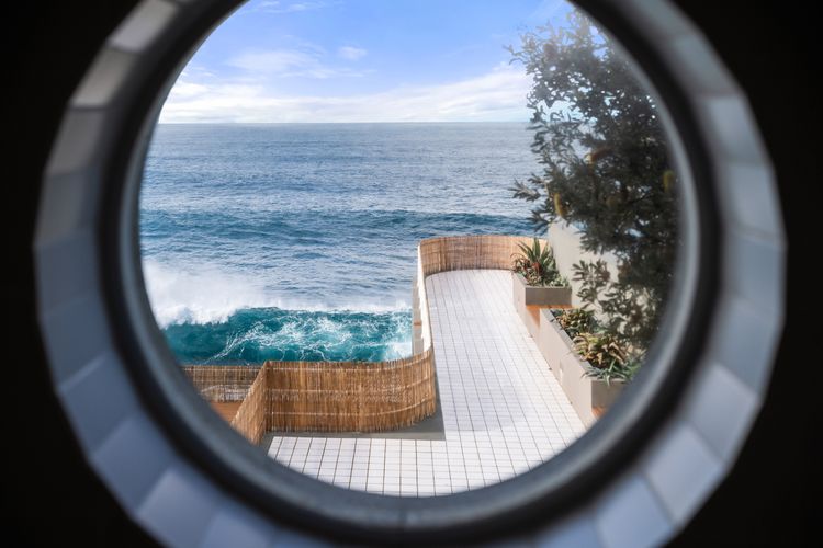Luxury Coastal Haven with Pool in South Coogee