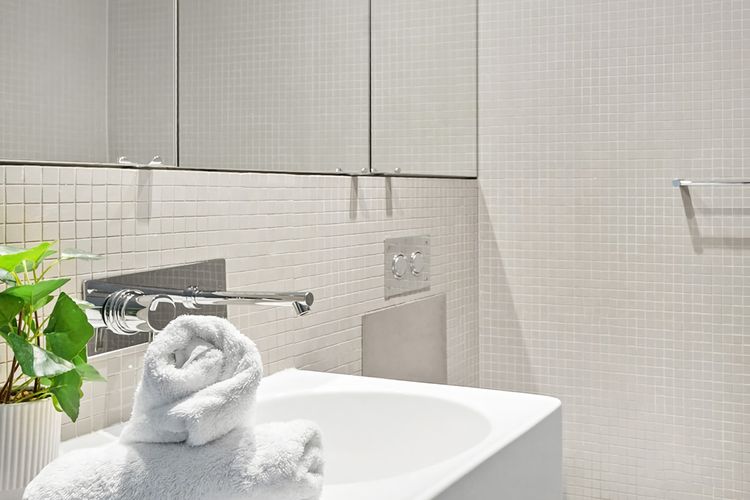 Luxury Sydney Residence | Pool, Gym & City Views