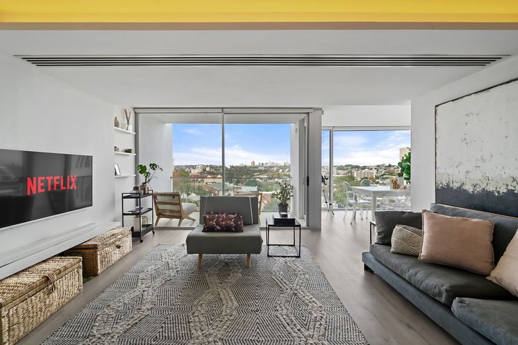 Luxury Sydney Residence | Pool, Gym & City Views