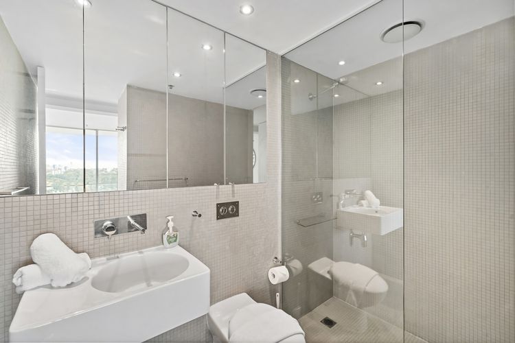 Luxury Sydney Residence | Pool, Gym & City Views