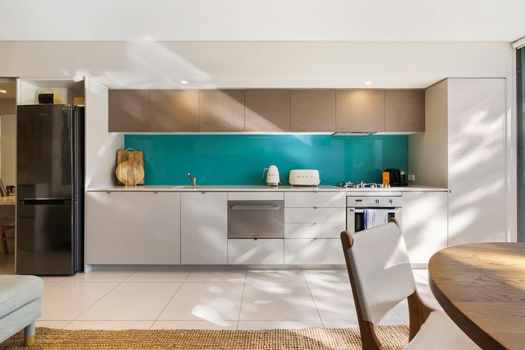 Relaxed 1BR Apartment w Courtyard in Bondi