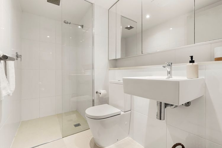 Relaxed 1BR Apartment w Courtyard in Bondi