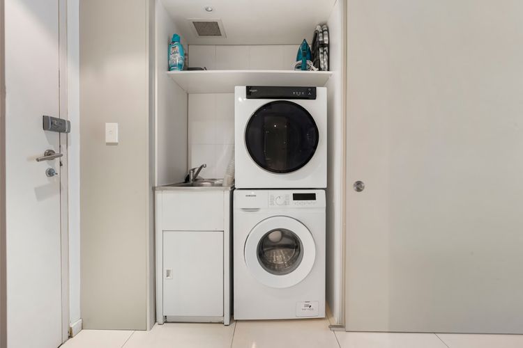 Relaxed 1BR Apartment w Courtyard in Bondi