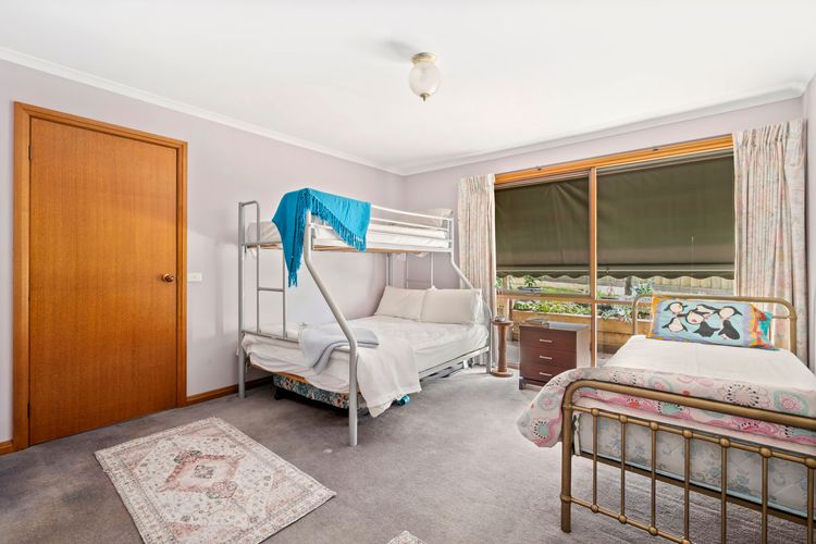 Spacious Family Retreat on Fischer 3
