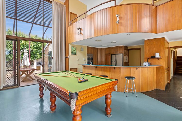 Spacious Family Retreat on Fischer 4