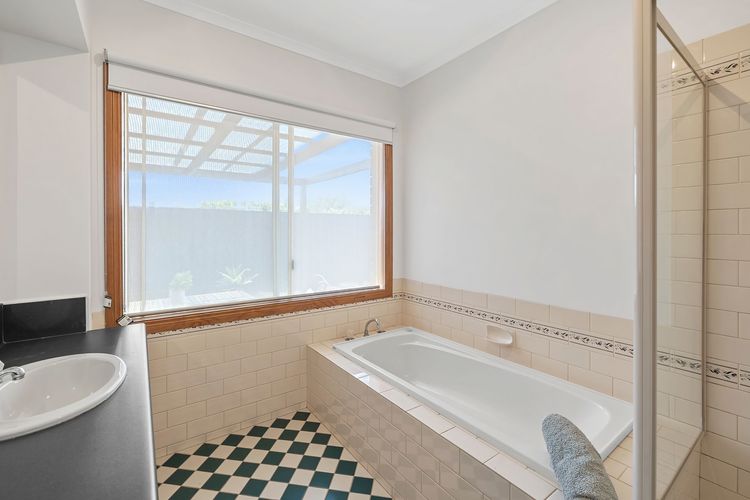 Holyhead Beach Retreat