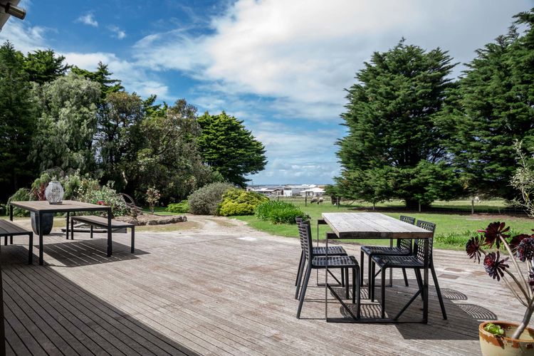 Seaside Country Escape