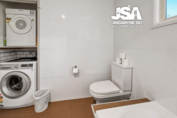 Mitchell Circuit Basecamp – 10B Mitchell Circuit