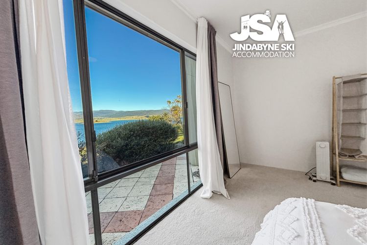 Absolute Lake Front Apartment