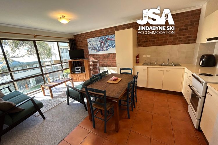 Alpine Mountain View 32