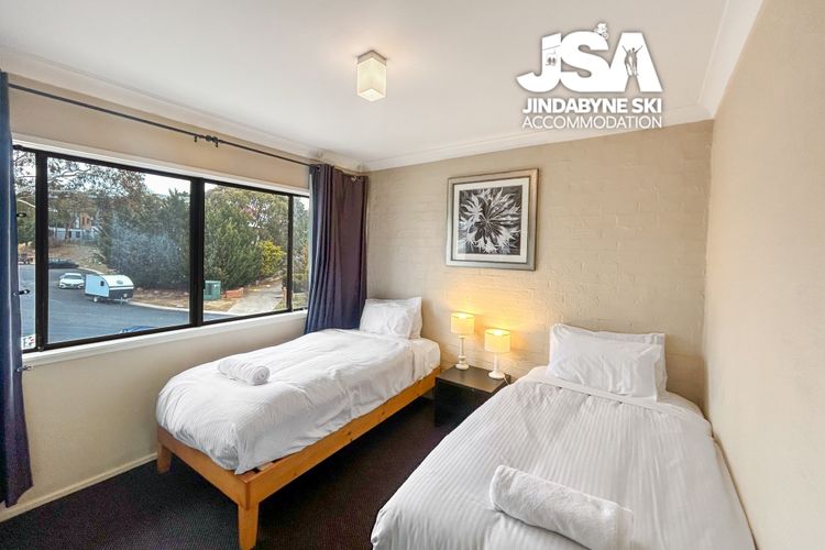 Alpine Mountain View 44