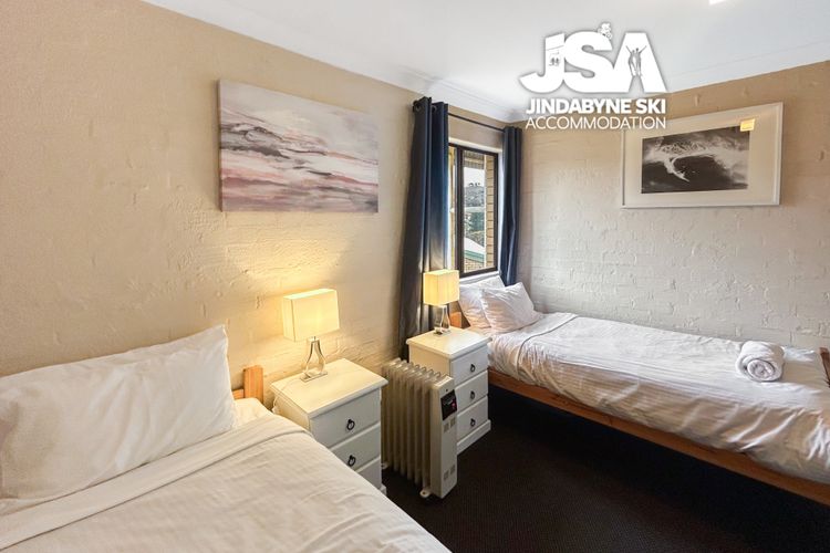 Alpine Mountain View 44