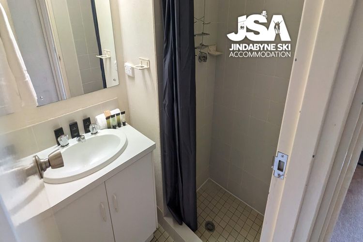 Alpine Mountain View 48