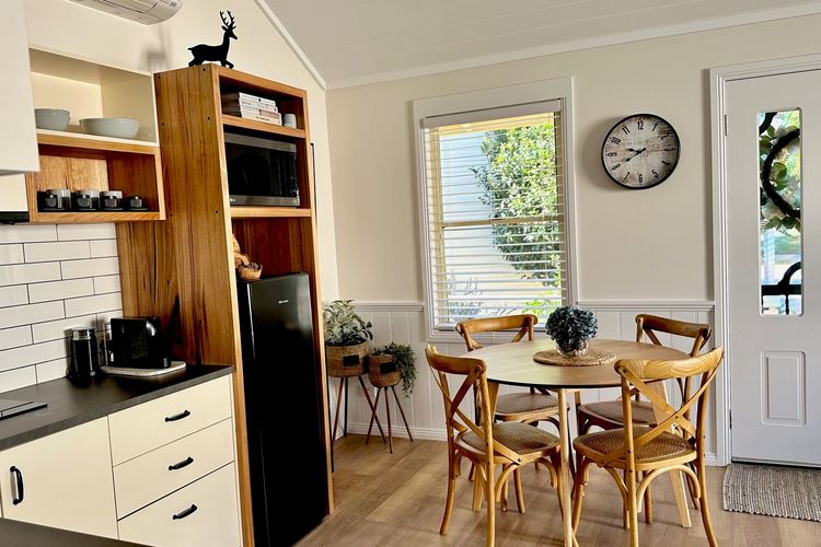 Autumn Beauty – Alpine Cottage 5