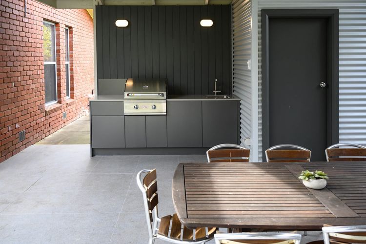 Cherry Lane – Close to the heart of Bright