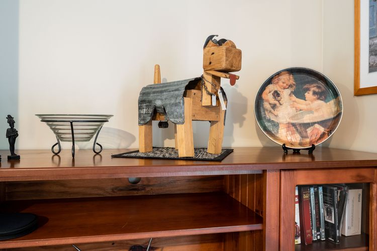 Happy Paws Bright Hideaway