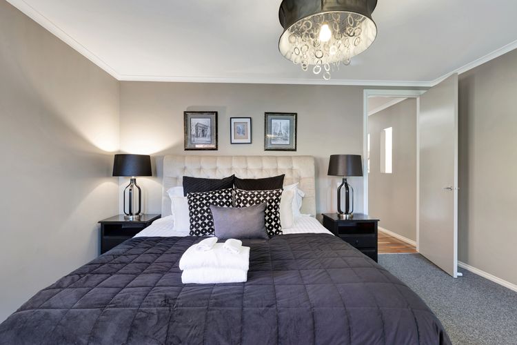 Collins Retreat – 4 Bedroom home with Pool