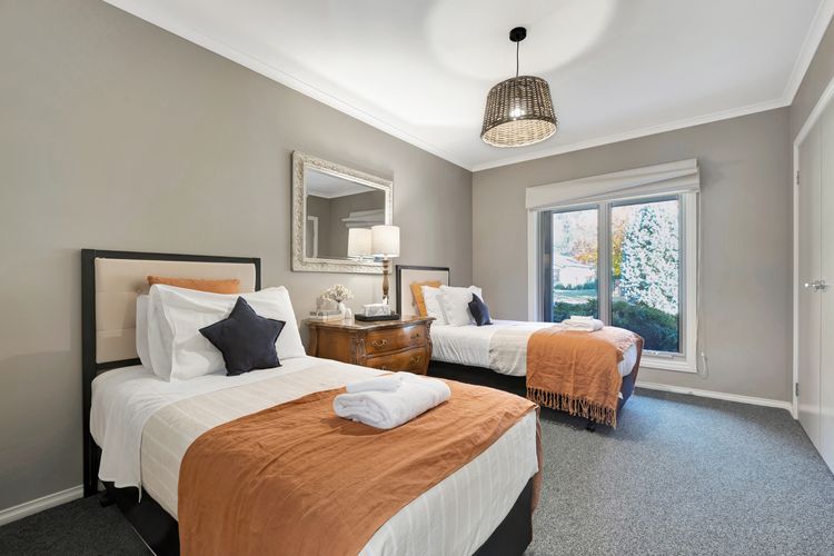 Collins Retreat – 4 Bedroom home with Pool