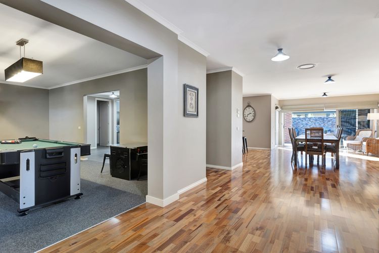 Collins Retreat – 4 Bedroom home with Pool