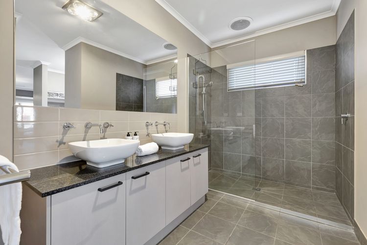 Collins Retreat – 4 Bedroom home with Pool