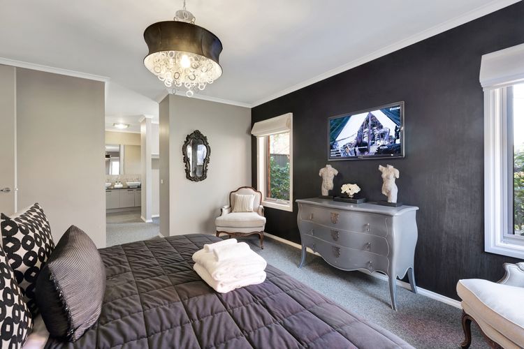 Collins Retreat – 4 Bedroom home with Pool