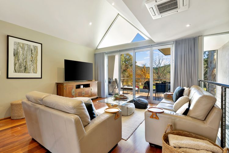 Unit 6 Centenary Park Townhouse